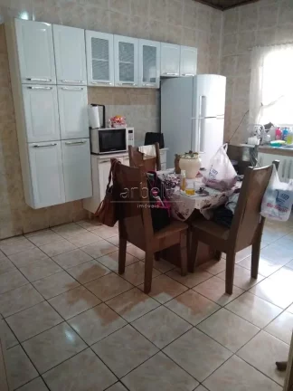 Imagem Casa térrea com 195 metros quadrados de área total, 3 quartos, ampla sala, cozinha, área de servi...