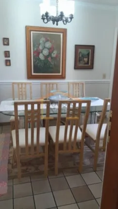 Imagem Apartamento de 300 m² (originalmente 273 m² na escritura), sendo um apartamento por andar. Possui ...