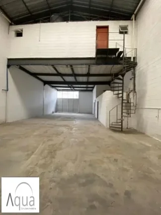 Imagem Galpão para Venda em Santo André, Vila Palmares, 6 banheiros
