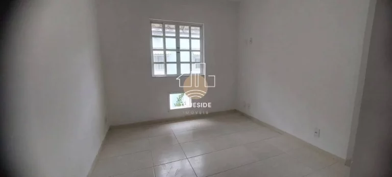 Imagem Casa Triplex com 5 Quartos — Vargem Pequena