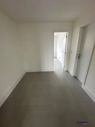 Imagem CASA DE ALTO PADRÃO COM PISCINA E SUÍTES LUXUOSAS: CONFORTO E SOFISTICAÇÃO