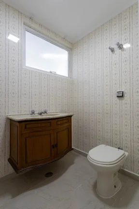 Imagem Apartamento 158M² Reformado, 3Q, 1 Suíte, 2 Banheiros, 2 Vagas, Salão de Festas, Playground, Brinquedoteca, Bicicletário, Área Verde.