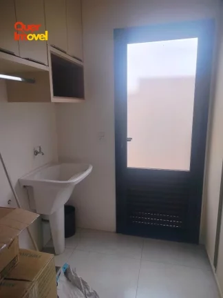 Imagem Linda Casa em Condomínio à Venda em Ribeirão Preto-SP, Bairro Vila do Golf! 3 Quartos, 3 Suítes, 1 Sala, 5 Banheiros, 4 Vagas de Garagem, 208m²!