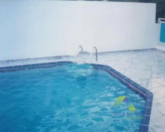 Imagem Belíssimo sobrado,4 dormitórios, 1 suíte com closet, escritório, sala de estar, sala de jantar, lavabo, cozinha espaçosa, despensa, lavanderia.