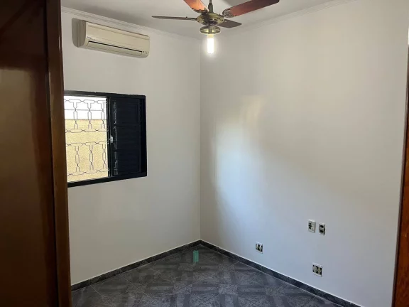 Imagem Casa na Vila Rodrigues em Catanduva