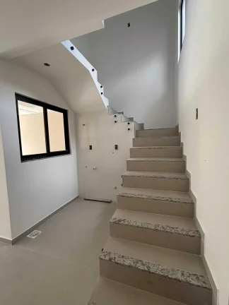 Imagem Casa com 2 dormitórios sendo 2 suítes e 1 vaga de garagem em São José/SC