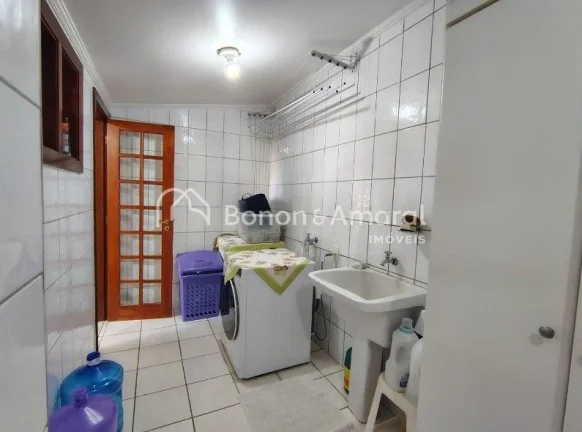 Imagem Linda casa à venda em Valinhos, situada em um condomínio tranquilo e com excelente localização. ...