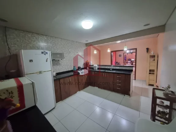 Imagem Venda de Casa Impecável no Jardim dos Bandeirantes em Franco da Rocha-SP: 3 Quartos, 1 Suíte, 2 Salas, 2 Banheiros, 3 Vagas, 88,07m².