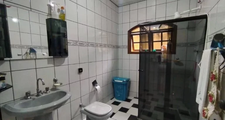 Imagem Sobrado com 5 dormitórios à venda, 340 m² por R$ 750.000,00 - Jardim Das Oliveiras - Jacareí/SP
