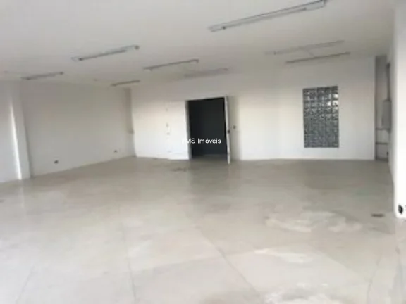 Imagem Aluguel de Loja Comercial de Alto Padrão em São Paulo-SP, Alto de Pinheiros: 2 salas, 2 banheiros, 12 vagas de garagem, 800m².