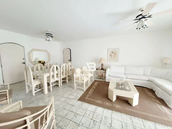 Imagem PITANGUEIRAS- UMA QUADRA DA PRAIA , LOCALIZAÇÃO ESPETACULAR , GARAGEM NO PRÉDIO, CHURRASQUEIRA.