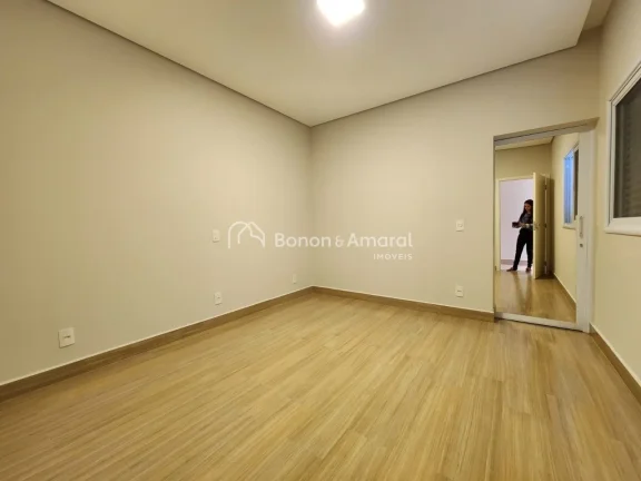 Imagem Casa térrea no condomínio no Condomínio Royal Garden, de 3 suítes à venda, Parque Brasil 500 - ...