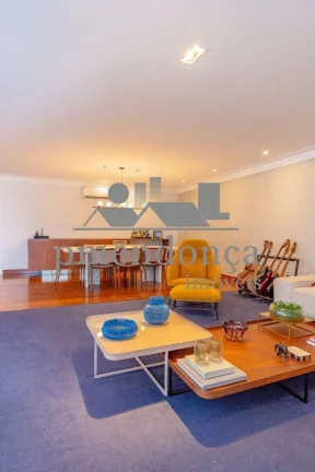Imagem Apartamento em Higienopolis com 172m², 04 quartos (1 sui­te) e 2 vagas.