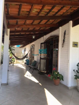 Imagem Linda Casa em condomínio fechado
