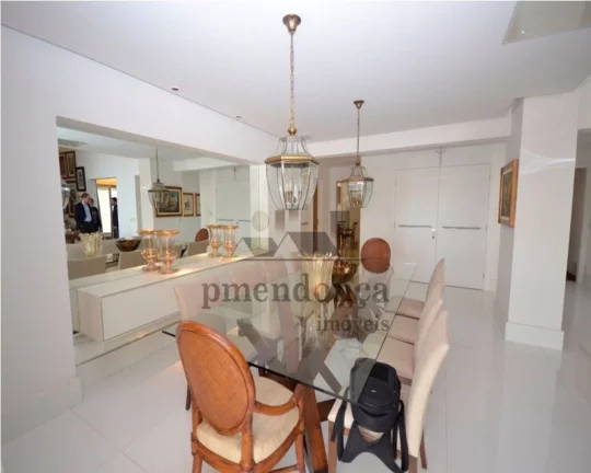 Imagem Apartamento com amplo living para 03 ambientes com piso todo em mármore, terraço, lavabo, 04 suít...