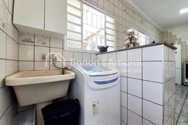 Imagem Casa isolada com 3 dorms , 1 suíte, sala e cozinha planejada. Ambientes com ar-condicionado e área...