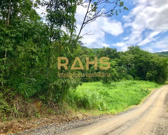 Imagem Amplo terreno de frente para a BR 101, em Pirabeiraba, Joinville. Baixou de R$1.990.000,00 por R$1.8...