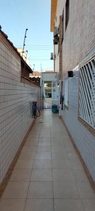 Imagem Sobreposta Baixa 3 Quartos Quintal Churrasqueira e Garagem a Venda