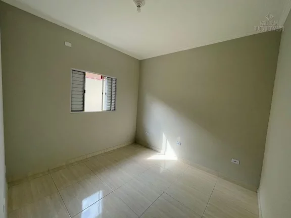 Imagem LINDA CASA COM PISCINA EM MONGAGUÁ LADO PISTA