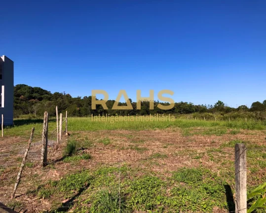 Imagem Excelente terreno urbano, em rua principal e asfaltada, faixa viária, localizado no bairro Rio Boni...