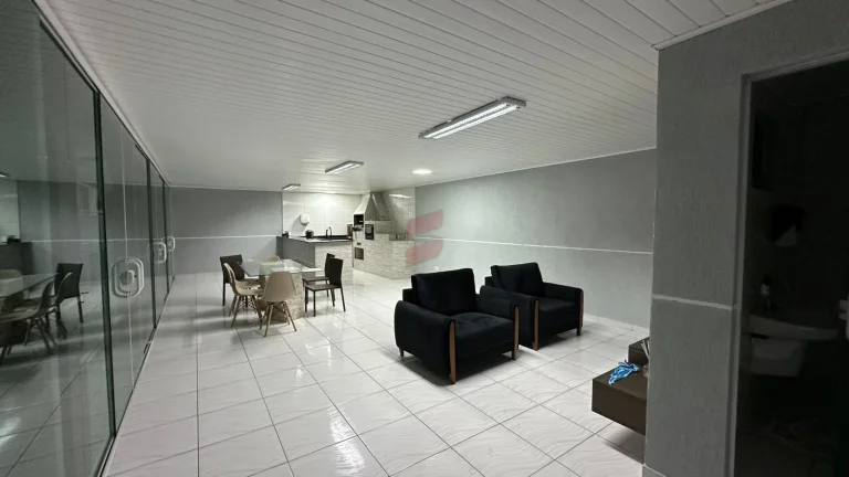 Imagem CASA com 3 dormitórios à venda com 576m² por R$ 1.630.000,00 no bairro Vargem Grande - PINHAIS / PR