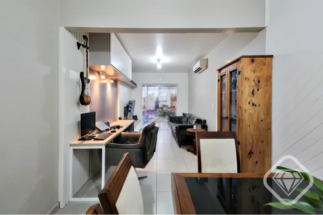 Imagem Apartamento reformado com muito charme na Otto Niemeyer, Zona Sul de Porto Alegre

Brilhante Imóvei...