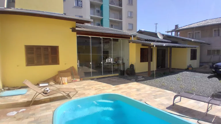 CASA RESIDENCIAL em BARRA VELHA - SC, CENTRO