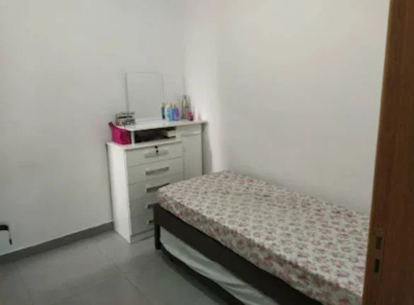 Imagem Sobrado espaçoso, recém-reformado, pronto para morar!