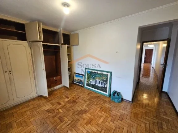 Imagem Apartamento 2 dormitórios, sala para 2 ambientes, dormitórios e cozinha com armários, área de se...