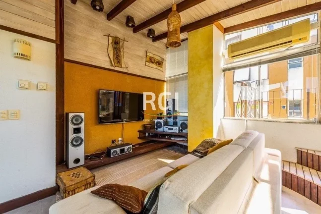 Imagem Cobertura 2 dormitórios, 116m2, 1 vaga de garagem no Bairro Petrópolis/Poa/RS