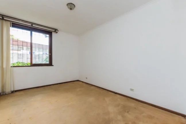 Imagem Casa térrea com 4 quartos no Seminário