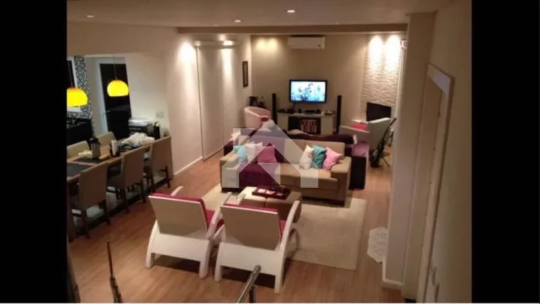 Imagem Casa de Condomínio em Alphaville - Santana de Parnaíba, SP