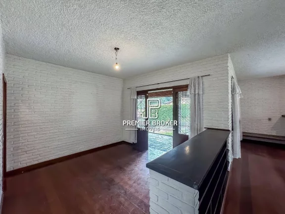 Imagem Casa à venda, 387 m² por R$ 1.350.000,00 - Albuquerque - Teresópolis/RJ