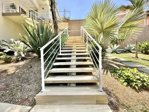 Imagem Casa à venda com 4 quartos, sendo 3 suítes, no condomínio Vilarejo, Carapicuíba - SP