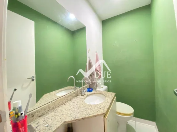 Imagem Apartamento com 3 dormitórios à venda, 92 m² por R$ 765.000,00 - Ponta da Praia - Santos/SP