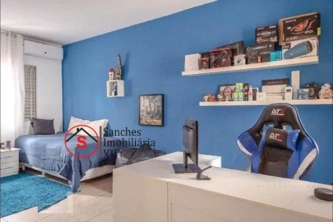 Imagem Sobrado lindo Vila Bertioga, parte interna toda reformada, casa aconchegante com 3 quartos sendo 1 suite, todos com ar condicionado, sala ampla, cozi