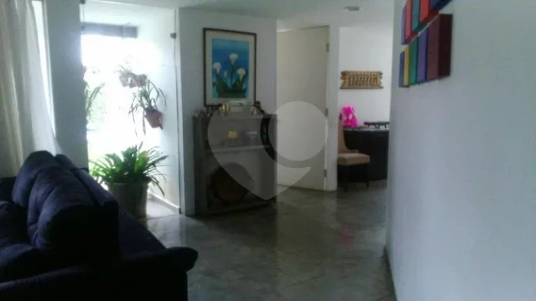 Imagem Sobrado à venda com 5 quartos, sendo 2 suítes, em Butantã, São Paulo - SP