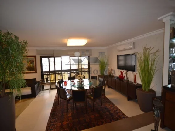 Imagem Magnífica cobertura em excelente localização!! Finamente decorada. No piso superior: cozinha amer...