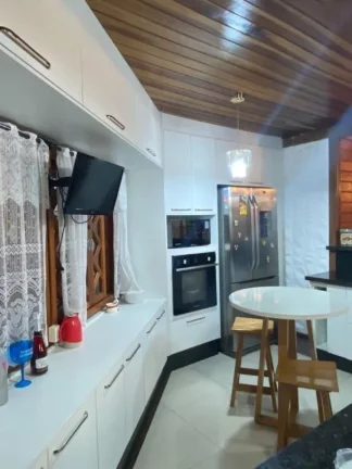 Imagem Chácara com 2 dormitórios à venda, 2000 m² por R$ 2.200.000,00 - Copaco - Arujá/SP