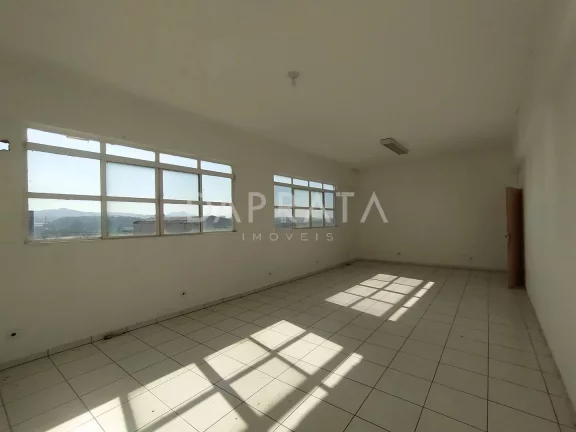 Imagem Prédio comercial no centro de Carapicuíba, 7 vagas, 750m