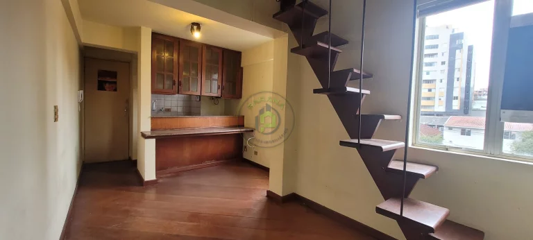 Imagem Apartamento duplex com um quarto e mezanino, garag