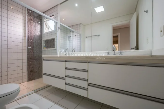 Imagem Apartamento sofisticado à venda no coração do Cambuí, em prédio moderno com lazer completo e po...