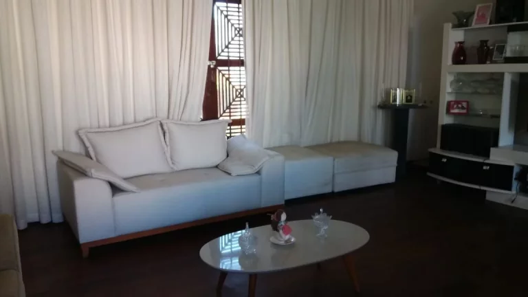 Imagem Casa à venda no Bairro Suíssa - Encante-se com esta espaçosa residência!