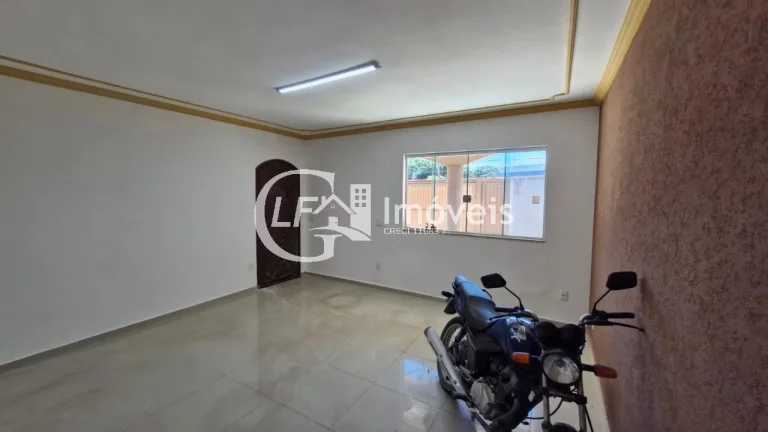 Imagem Oportunidade Única: Casa Comercial à Venda em Campo Grande-MS, Vila Ipiranga - 2 quartos, 1 suíte, 3 salas, 2 banheiros, 1 vaga de garagem, 247,72 m².
