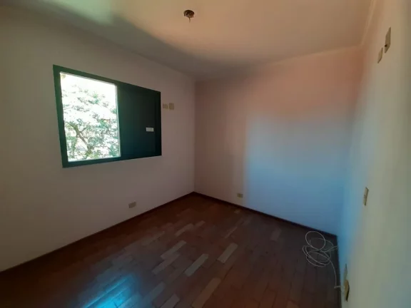 Imagem Apartamento espaçoso com 3 dormitórios, todos com armários planejados, sendo 1 suíte confortáve...