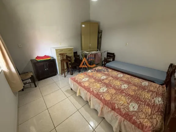 Imagem Casa semimobiliada no Gravatá com 5 dormitórios, sendo 1 suíte com 336m² de terreno a venda pela Imobiliária Adriano Carpes