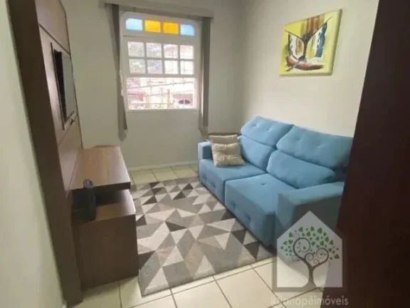 Imagem Casa a poucos passos da Av Mauro Ramos