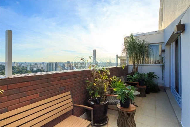 Imagem Cobertura Duplex com vista panorâmica! Quatro suítes, a master com closet, lavabo, amplo living co...