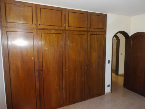 Imagem Apartamento amplo muito bem localizado no Centro com excelente estrutura, com 3 quartos, todos com a...