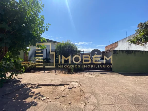 Imagem Casa de 3 quartos com suíte no Setor Residencial Norte de Sinop-MT: 120m² e garagem.
